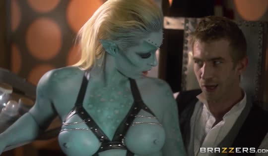 Аборигенку с планеты Пандора трахает землянин - аватар порно